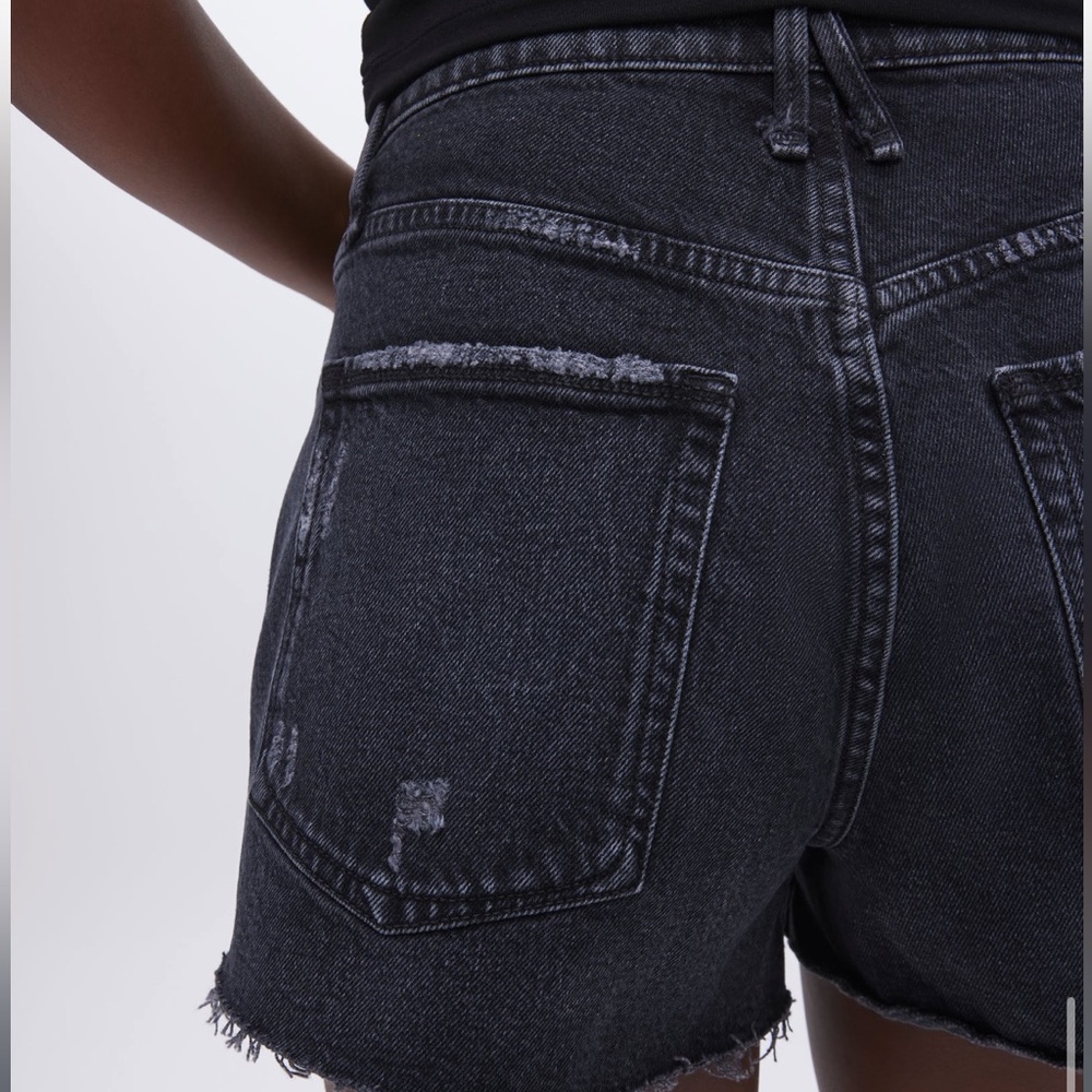 Good American - 90s shorts size 0